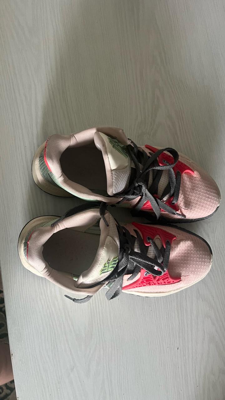 Баскетбольные кроссовки Nike(Nike Kyrie Infinity)