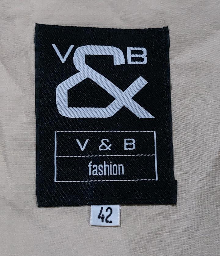 Ветровка от бренда V & B fashion