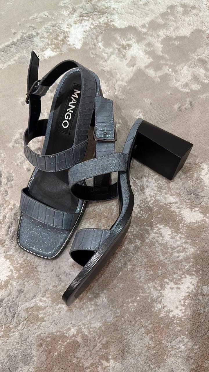 Босоножки Mango