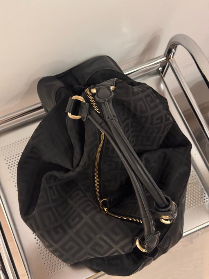 Сумка Givenchy