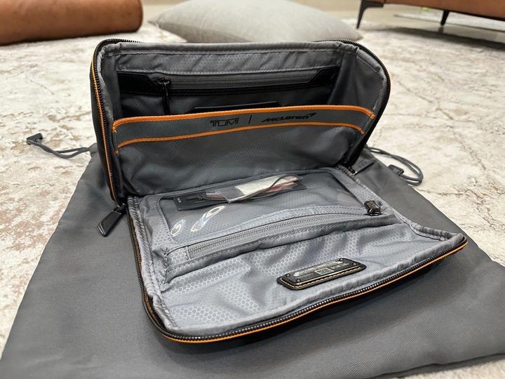 Органайзер (косметичка) Tumi