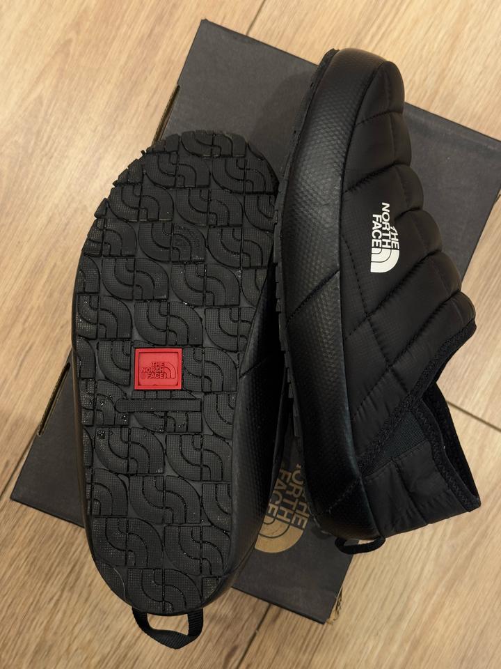 Черные слипоны The North Face