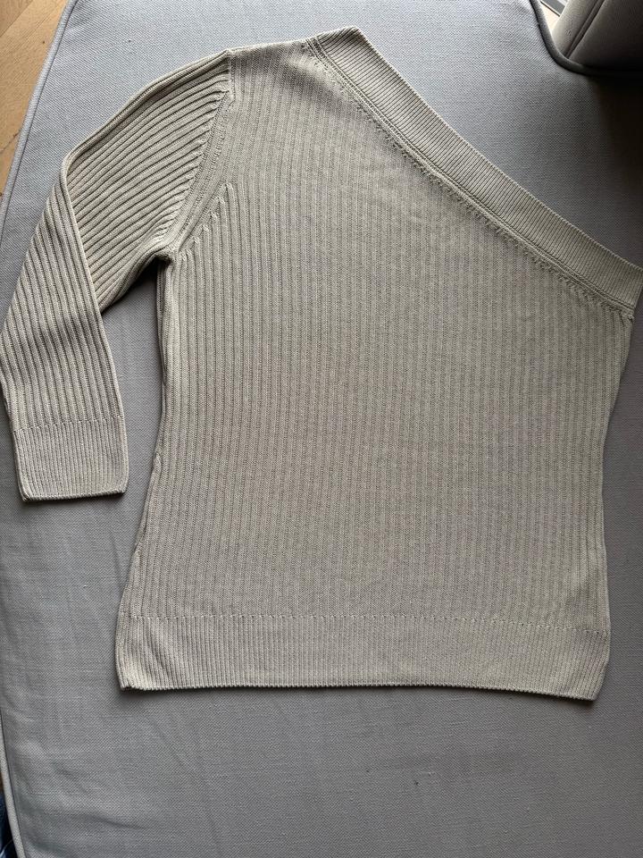 Топ Massimo Dutti