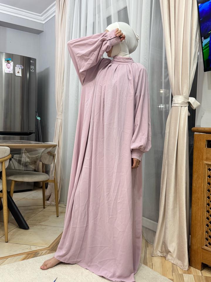 Пудро розовое платье