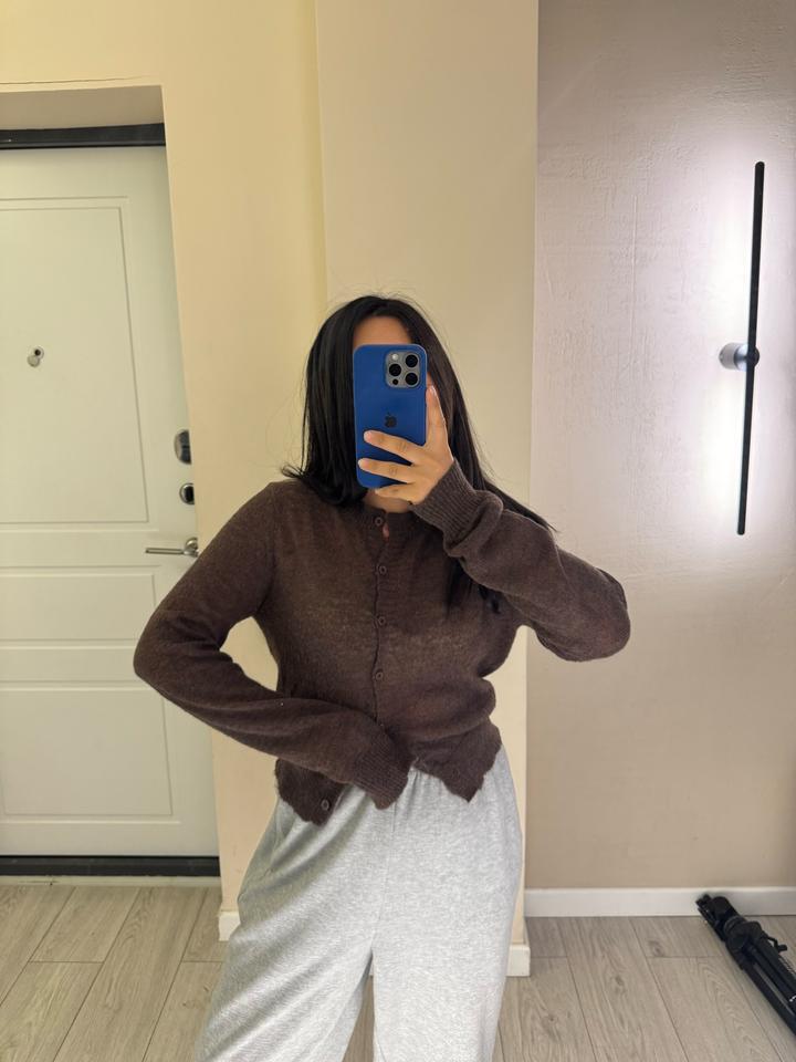 Кофта на пуговицах