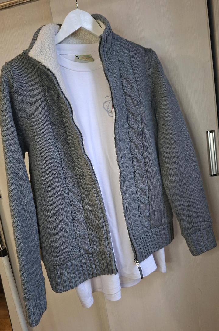 Тёплый кардиган от Alex Crane