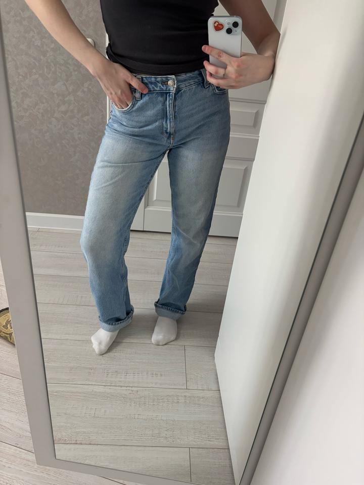 Джинсы Bershka