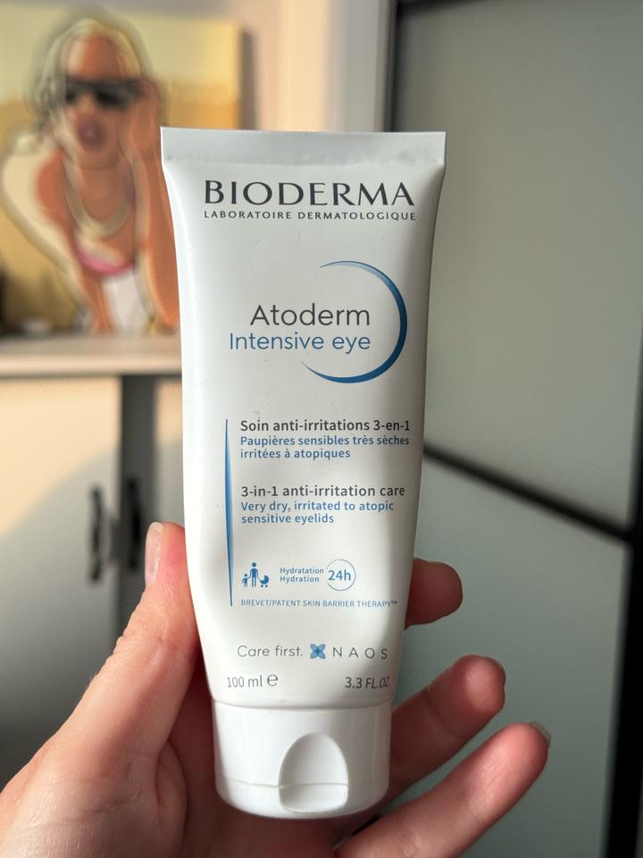 Bioderma крем Интенсивный уход за областью вокруг глаз