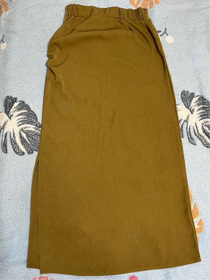 Длинная приталенная юбка