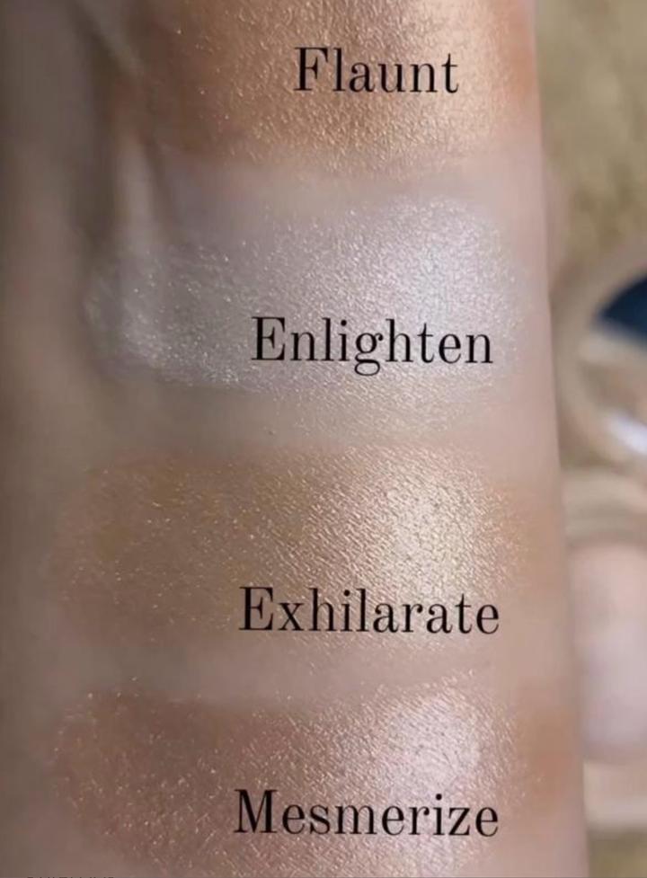 Rare Beauty хайлайтер