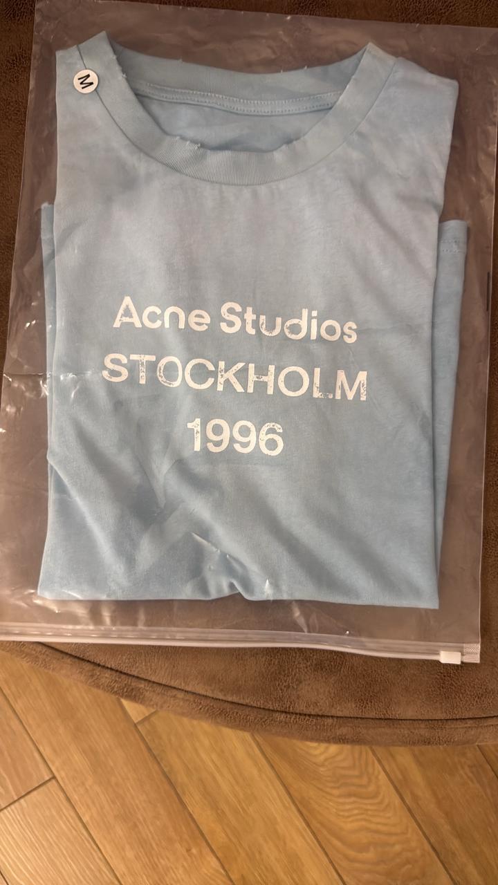 Футболочка Бренда Acne Studio