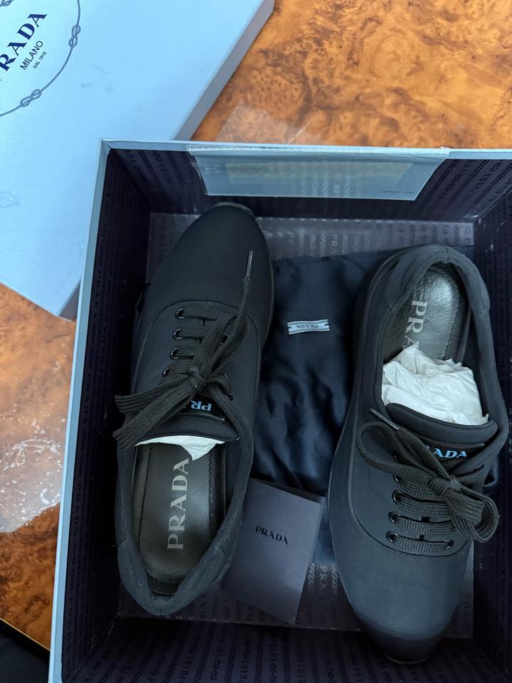 Кроссовки Prada