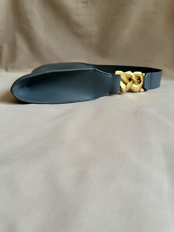 Продам сумку Charles&Keith