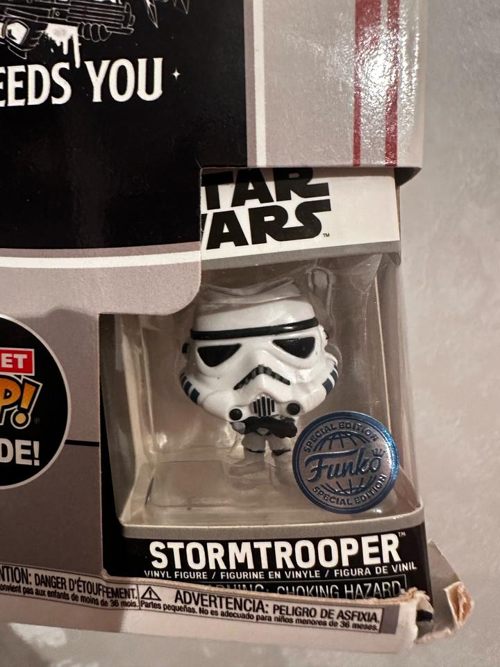 Футболка и коллекционная фигурка