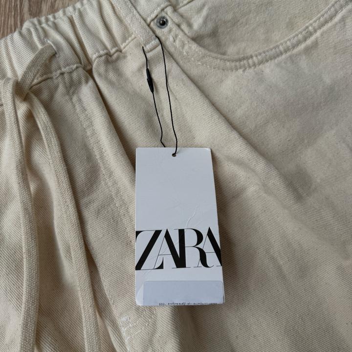 Джинсы Zara