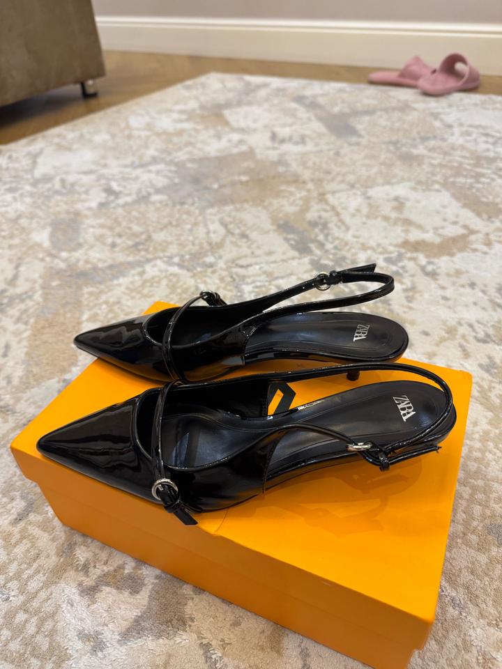 Черный туфли