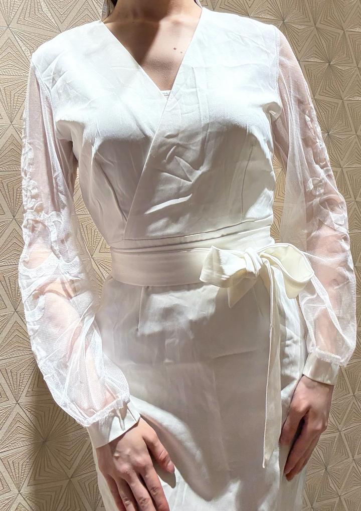 Белое платье