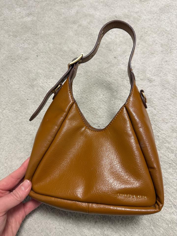 Сумка Charles Keith