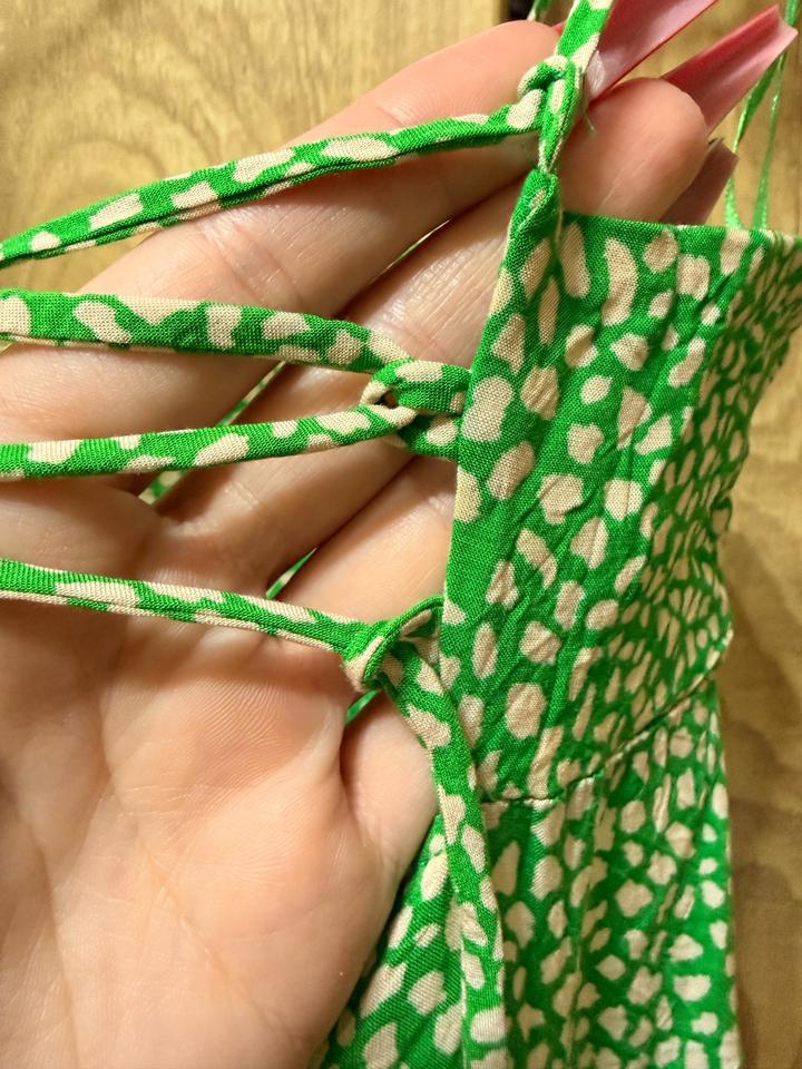 Зелёное летнее платье Zara