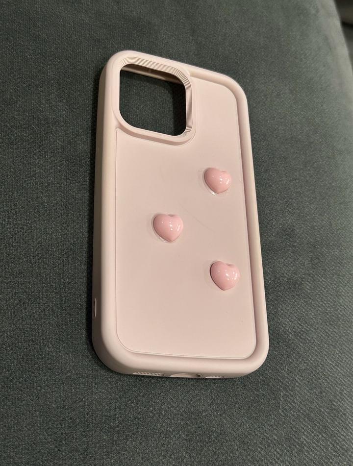 Чехлы на iPhone 13 Pro