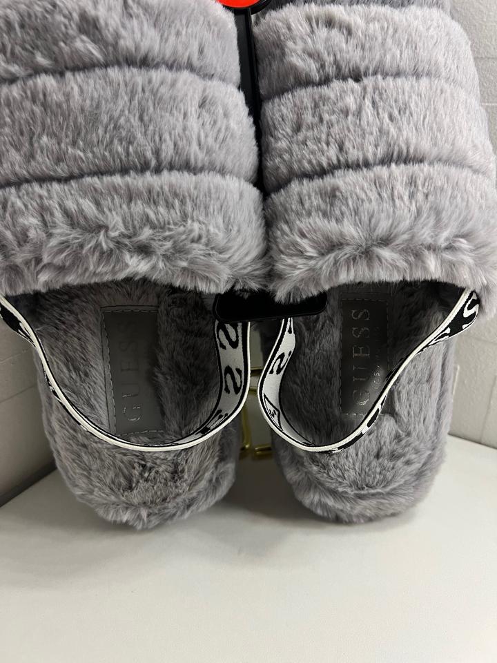 тапочки Guess