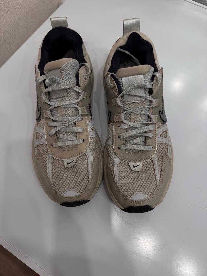 Кроссовки Nike 40