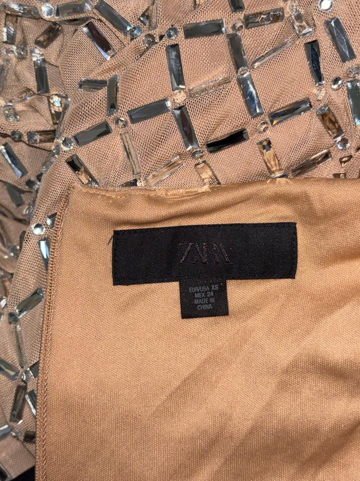 Платье ZARA со стразами / вечернее платье миди XS