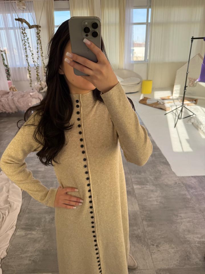 Платье бежевое