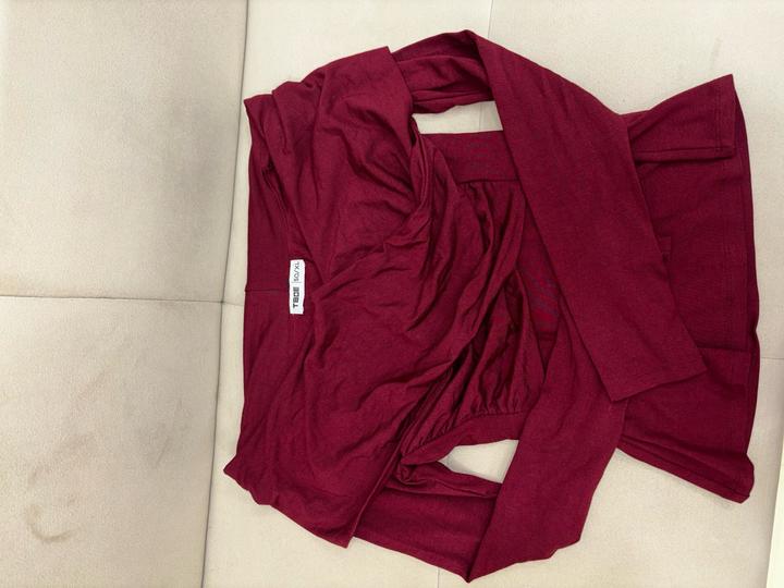 Лонгслив со спущенными плечами