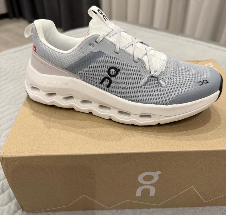Кроссовки ON.