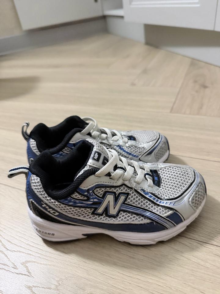 New balance детские кроссовки