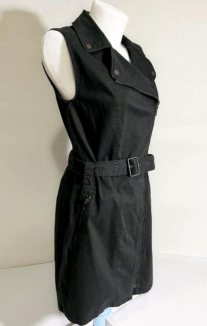 Новое платье жилет H&M р 44 или маленький 46 с поясом джинсовая жилетка