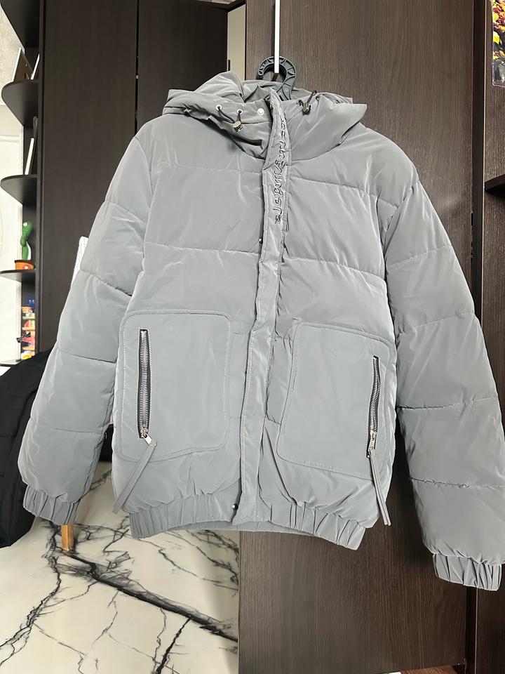 Мужская серая куртка