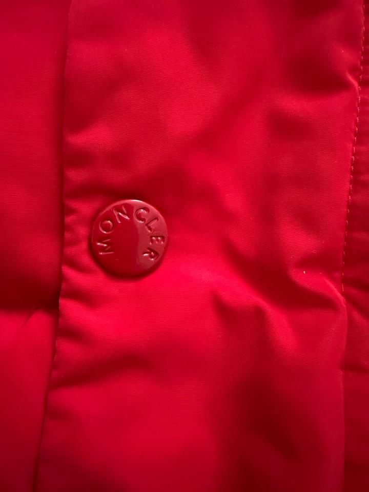 Детский пуховик Moncler Enfant