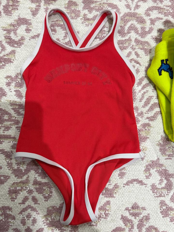 Все вещи за 12 тыс, все качественное размер от 1,5 года до 3 лет.