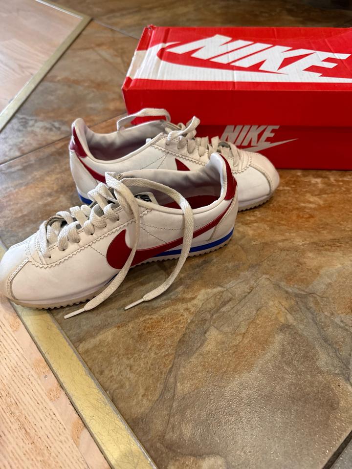 Кроссовки Nike