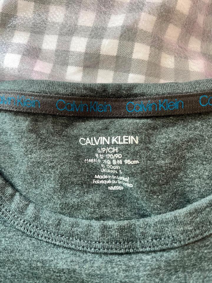 Футболка Calvin Clein s