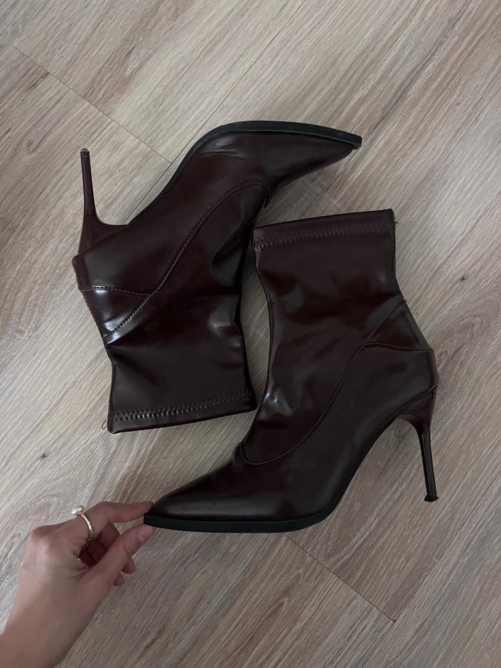 Ботинки на шпильке