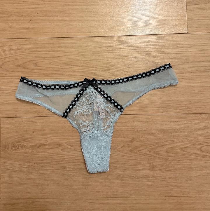 Стринги Victoria’s Secret