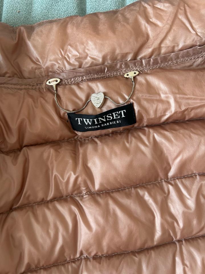 Весенняя куртка Twinset, пух