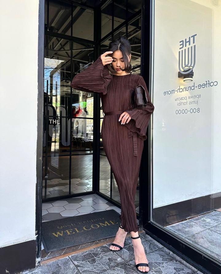 Платье плиссе в шоколадном оттенке 🤎