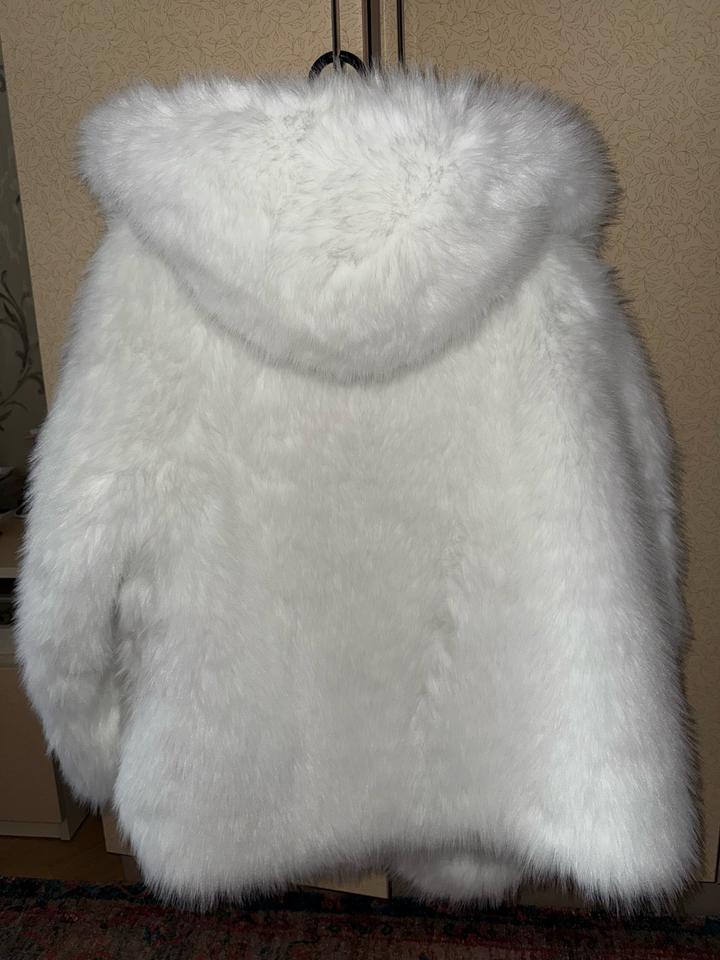 Белая эко-шубка из Гуанчжоу