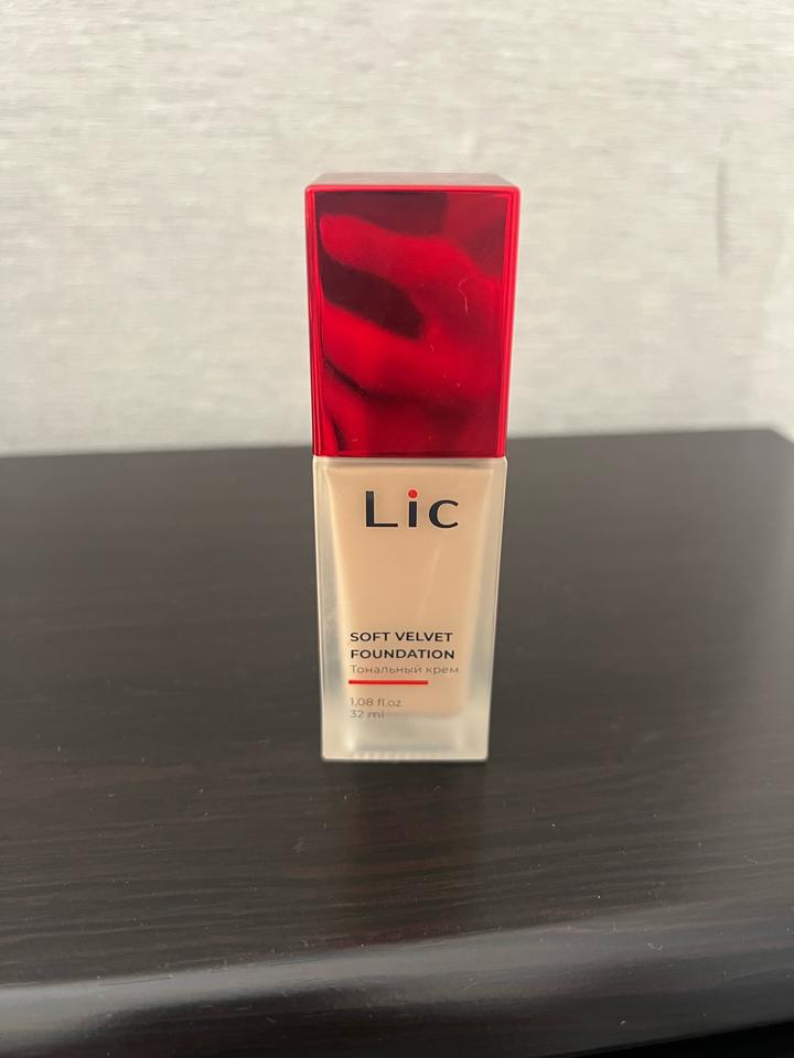 Тональный крем Lic