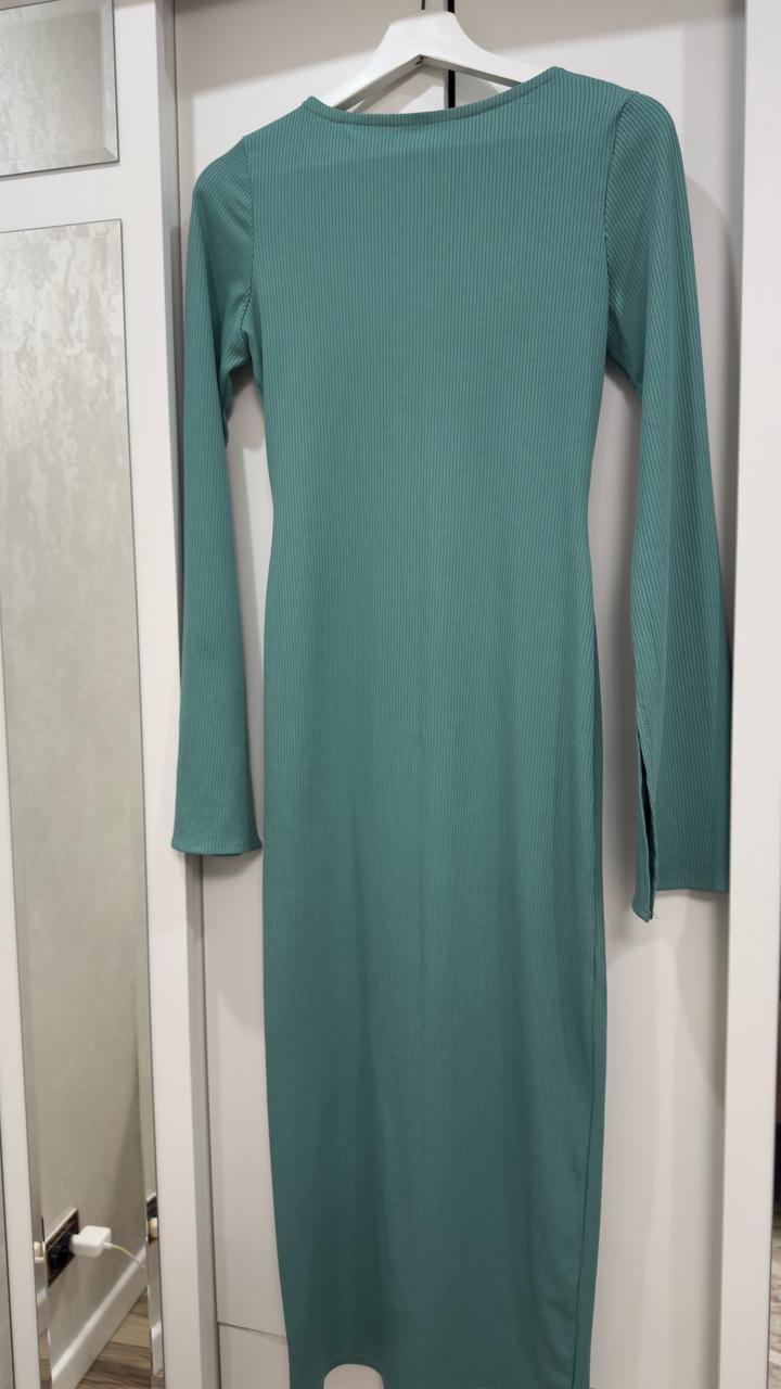 Бюрозовое платье