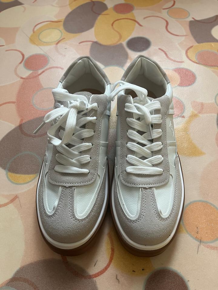 Кроссовки от Loro piana