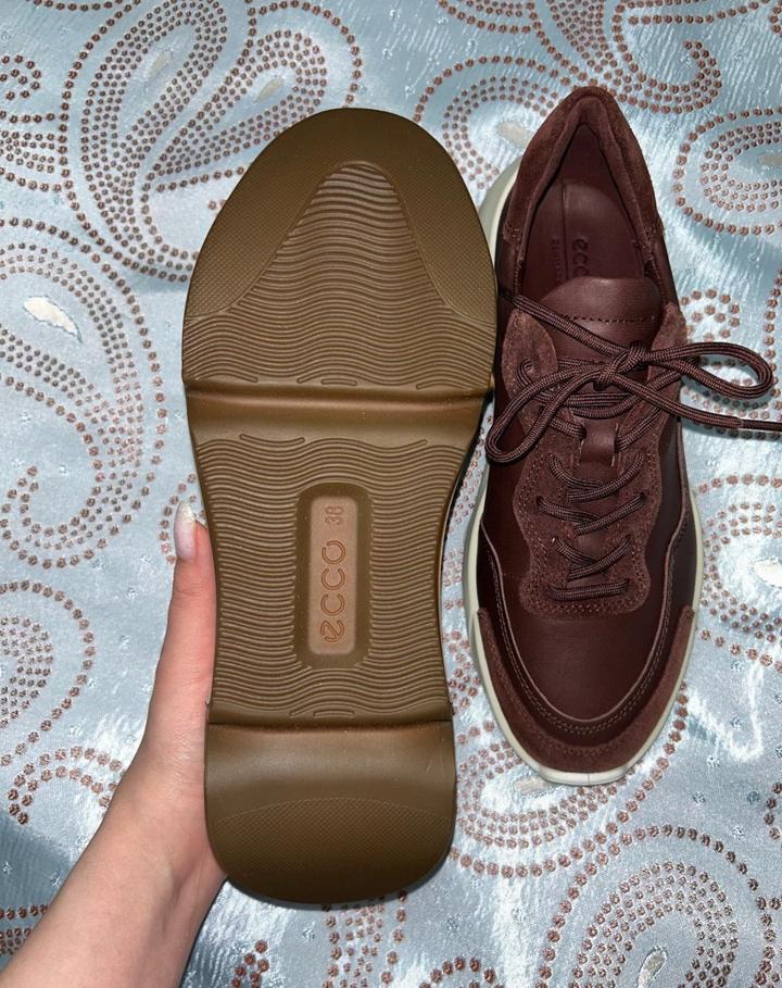 Новая кожаная обувь Ecco