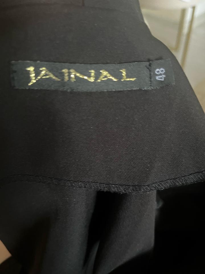 Чёрный костюм двойка