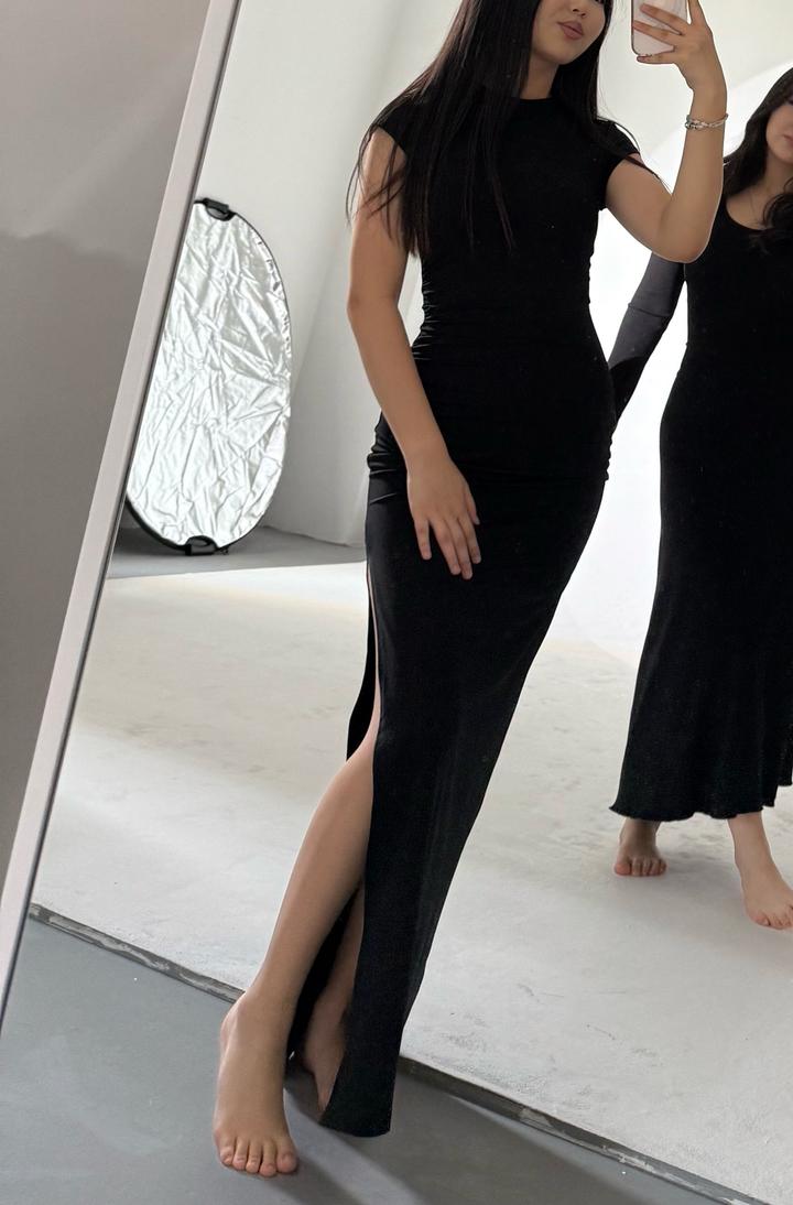 Черное платье от Bershka