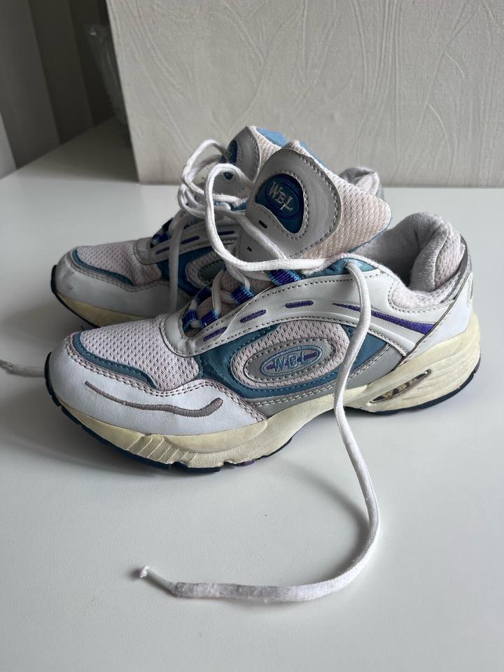 Кроссовки на каждый день по символической цене, 23 см по стельке