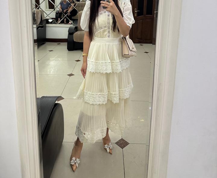 Белое платье вечерний